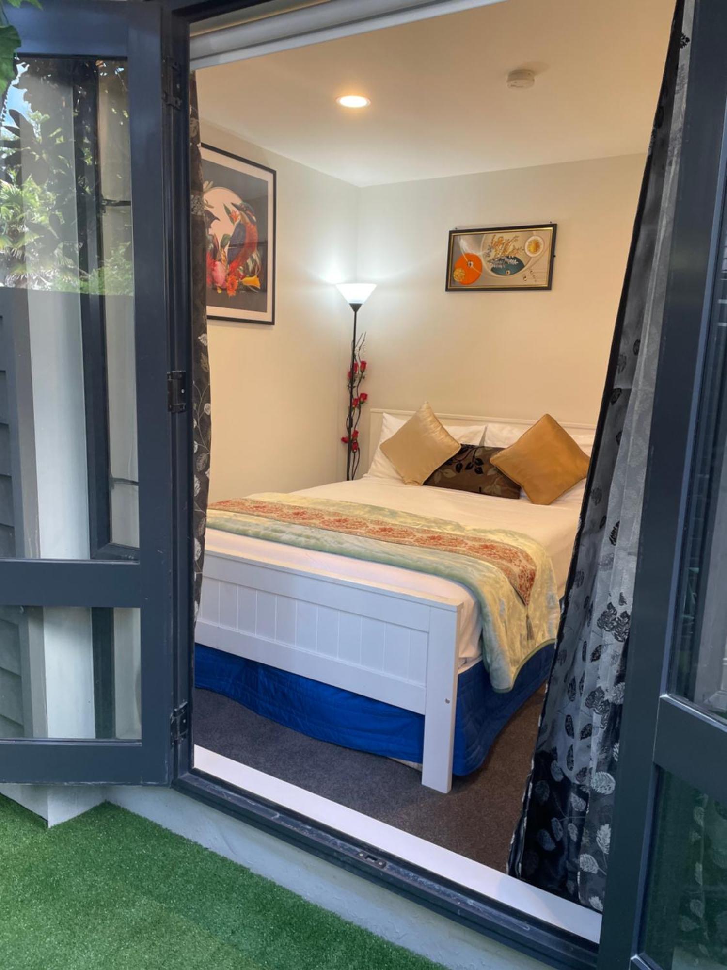 Auckland Cbd, Parnell Ensuite+Patio+Secluded Garage Exterior photo